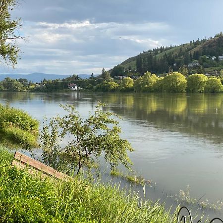 Rayleigh Riverfront Retreat- Peaceful Garden Oasis-25 Minutes To Ski Hill Kamloops Exteriér fotografie