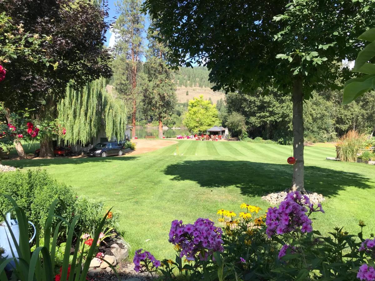 Rayleigh Riverfront Retreat- Peaceful Garden Oasis-25 Minutes To Ski Hill Kamloops Exteriér fotografie