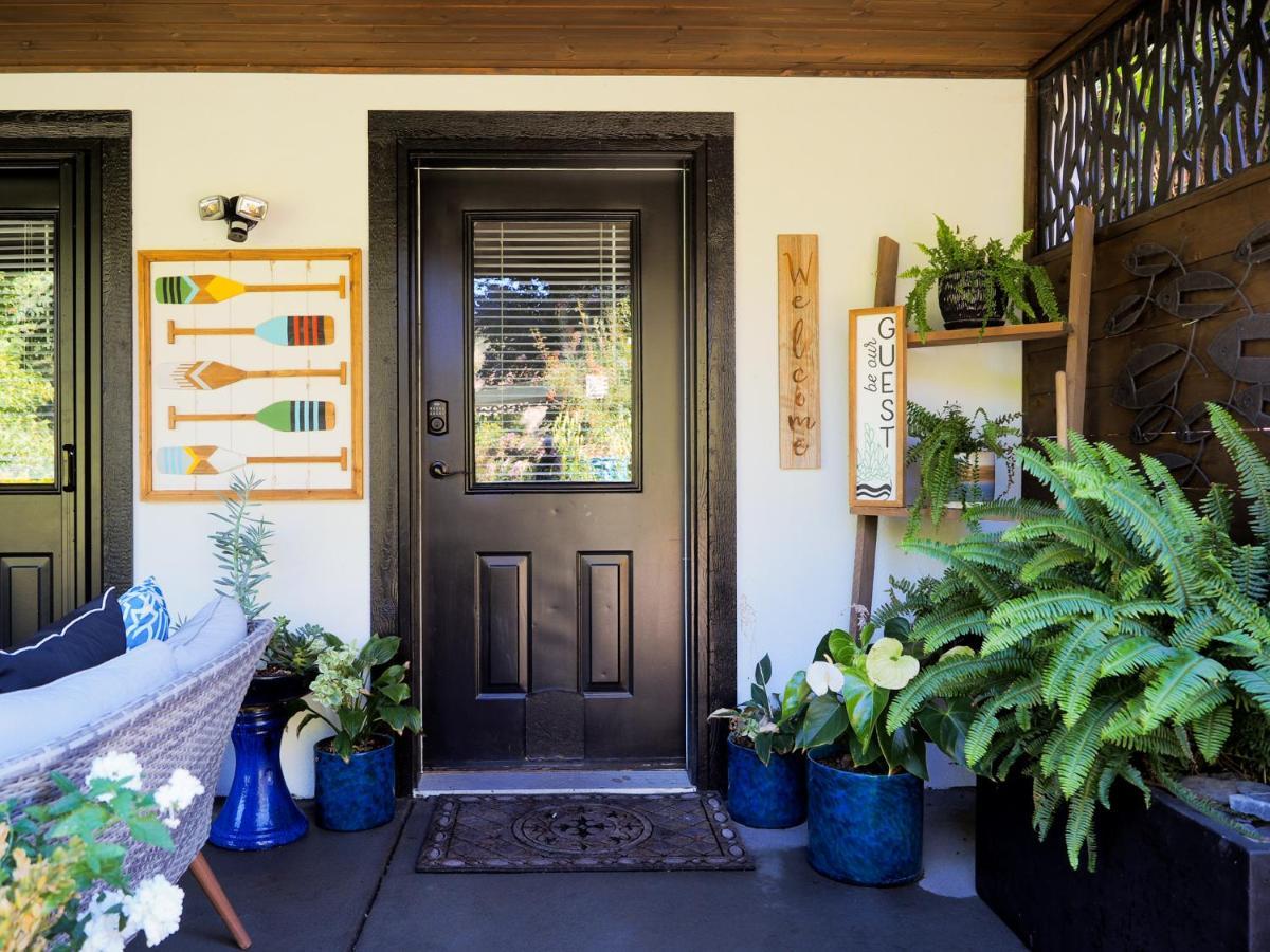 Rayleigh Riverfront Retreat- Peaceful Garden Oasis-25 Minutes To Ski Hill Kamloops Exteriér fotografie
